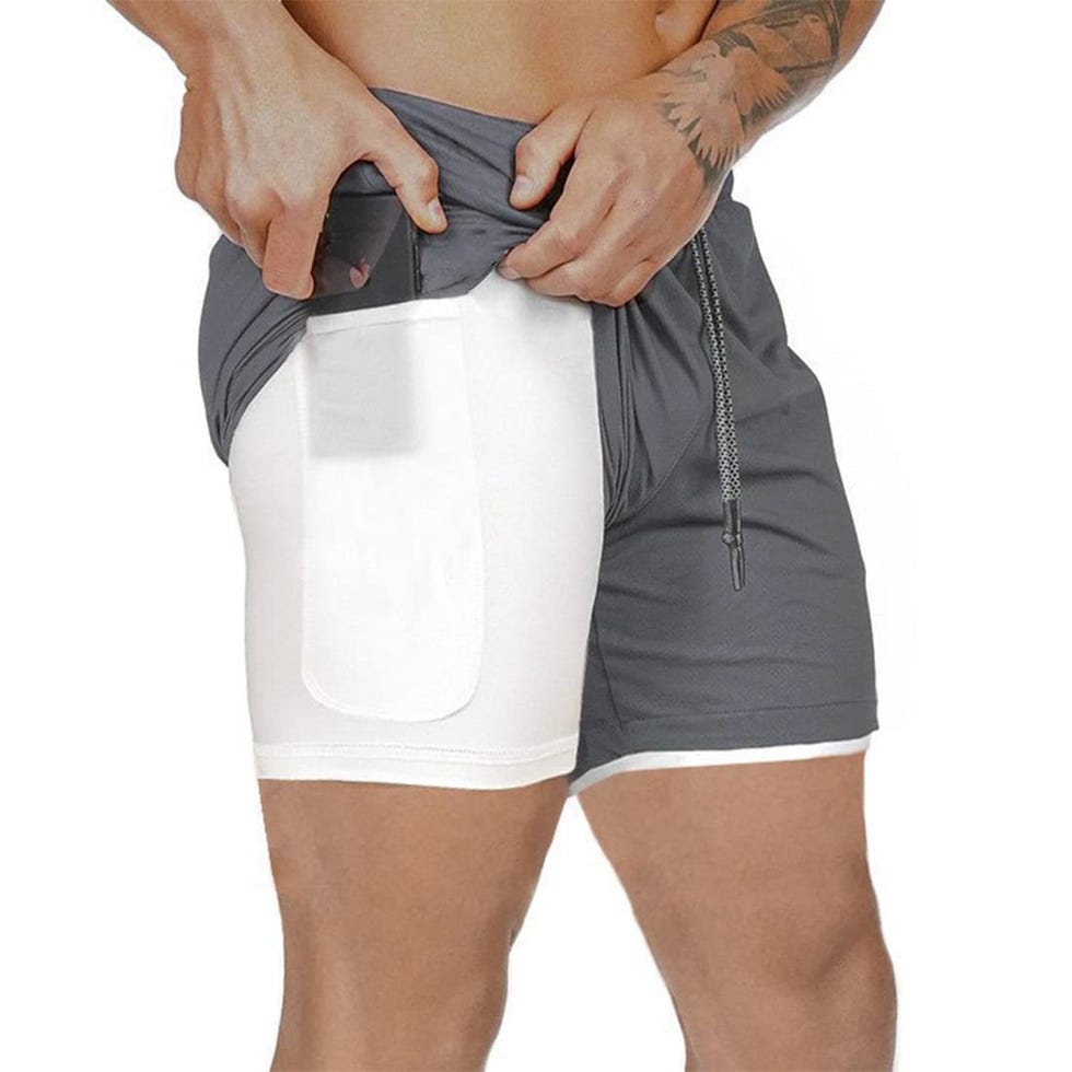 Pantalón corto deportivo 2 en 1 para hombre en color gris y blanco