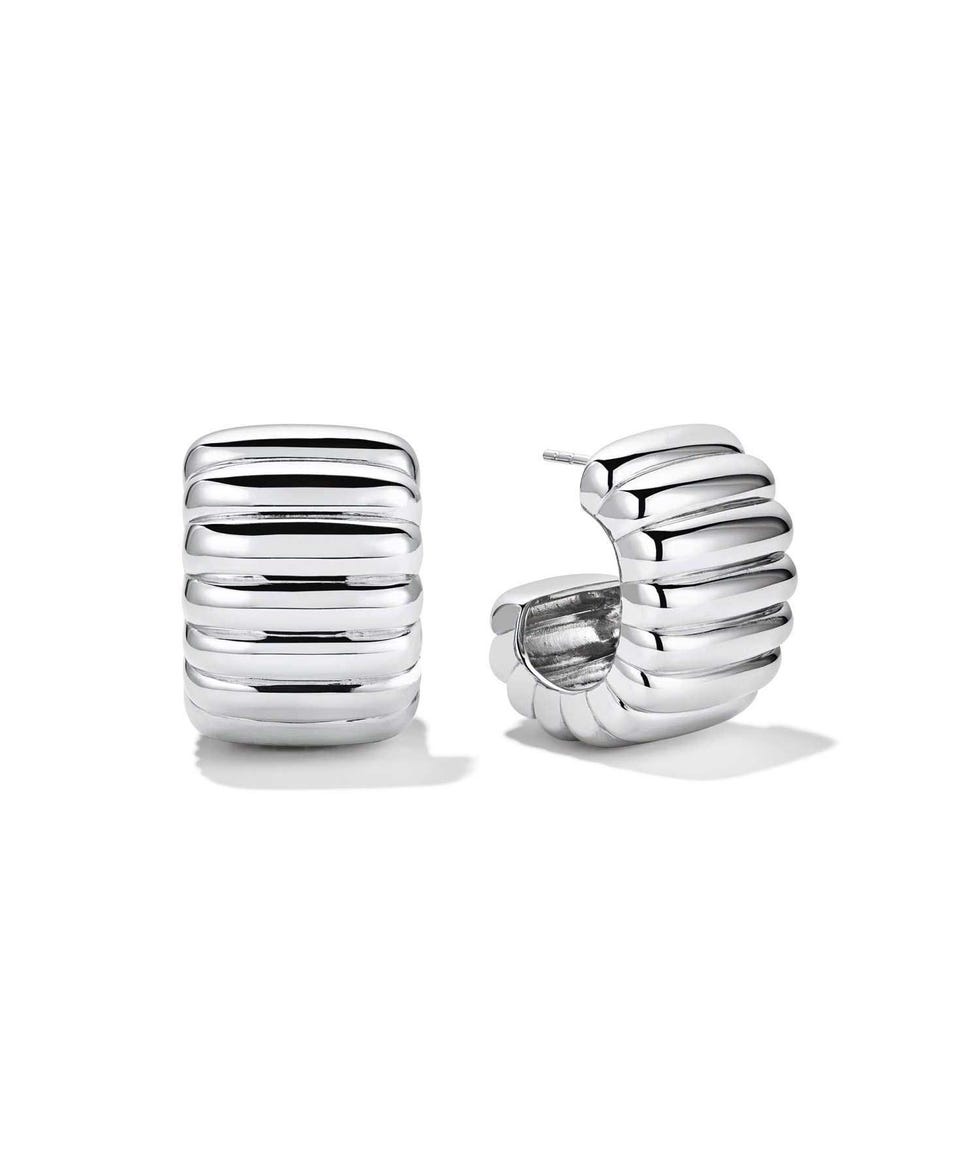 Mejuri Charlotte Wide Hoops