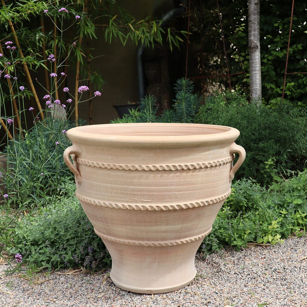 Macetero de terracota con asas