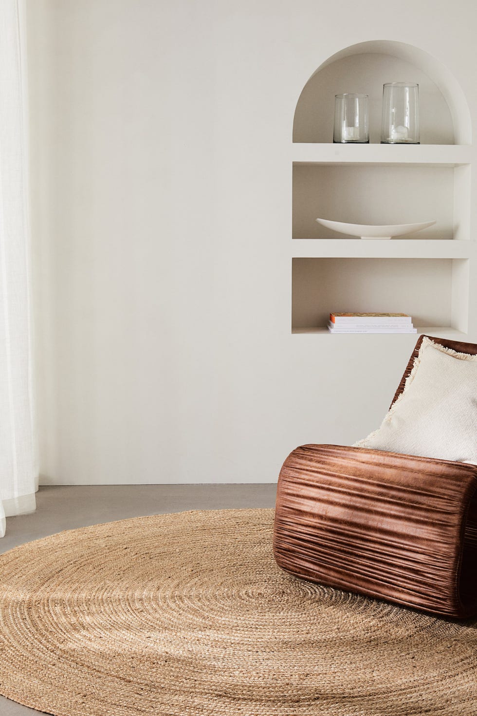 Round jute rug