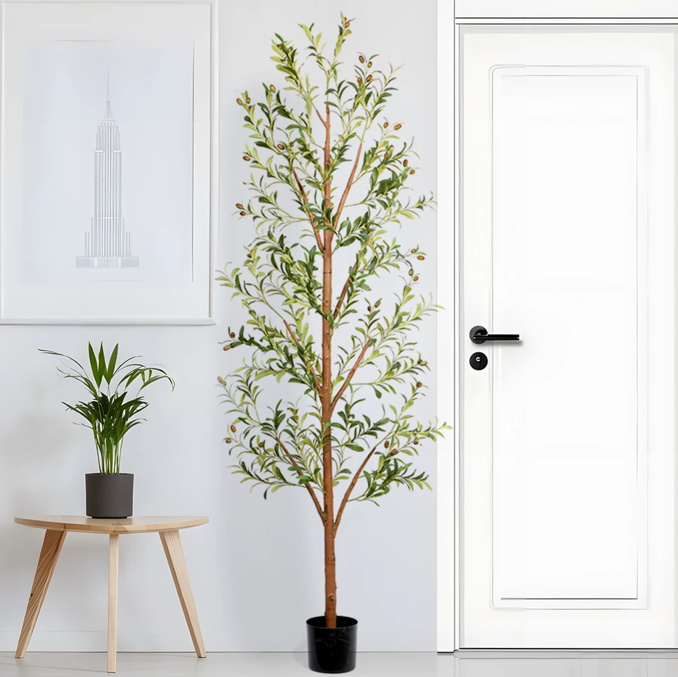 Artificial olive tree