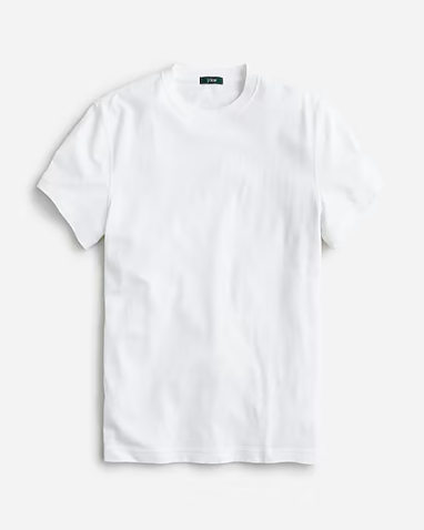 Relaxed T-shirt made of high-quality cotton without pockets