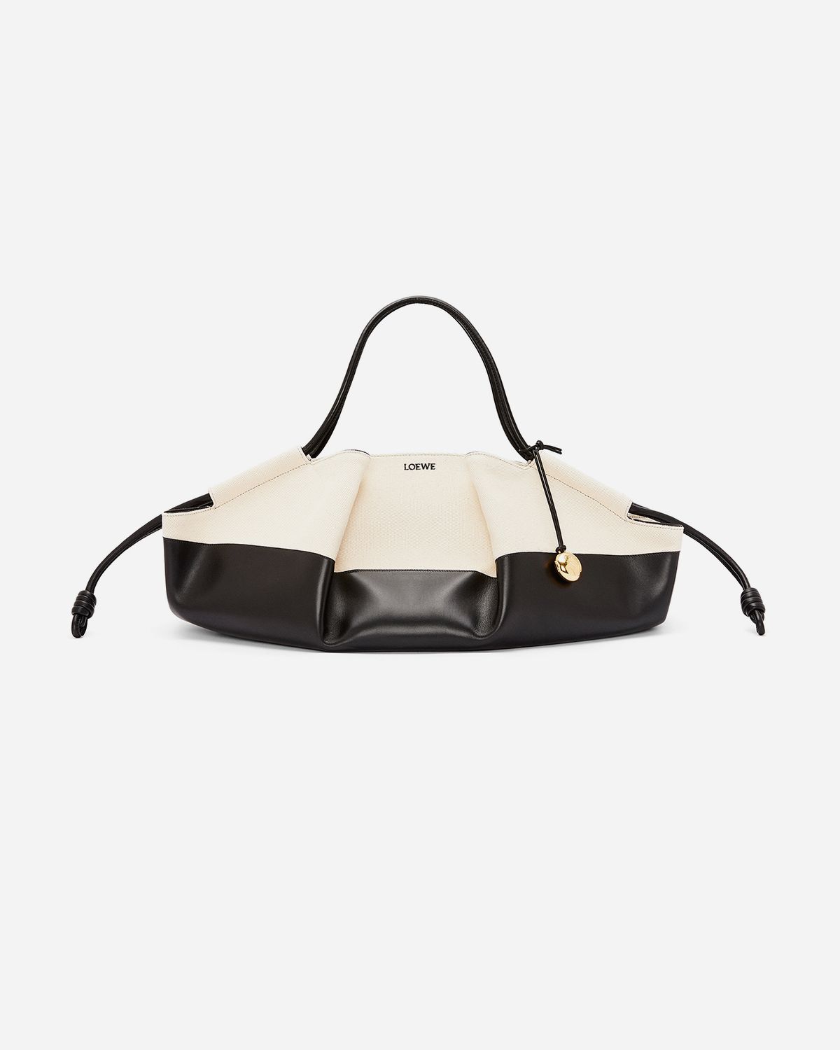 The ELLE Guide to Loewe's Most Iconic Handbags The ELLE Guide to Loewe's Most Iconic Handbags