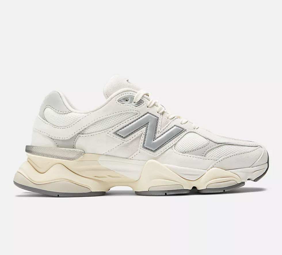 9060 Sneakers