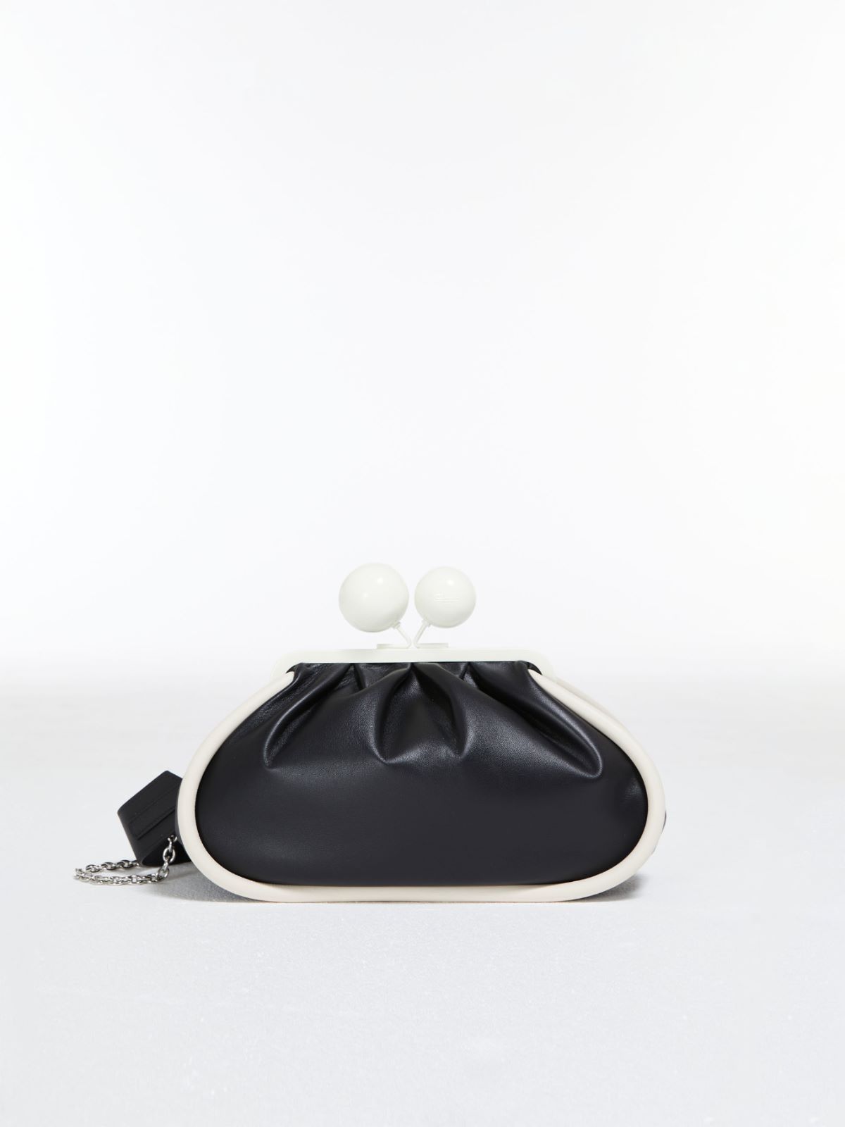 【日本未入荷*送料無料】Weekend Max Mara Medium PasticcinoBag Weekend Max Mara's 2024 Pasticcino Bag Takes Japan: A Review
