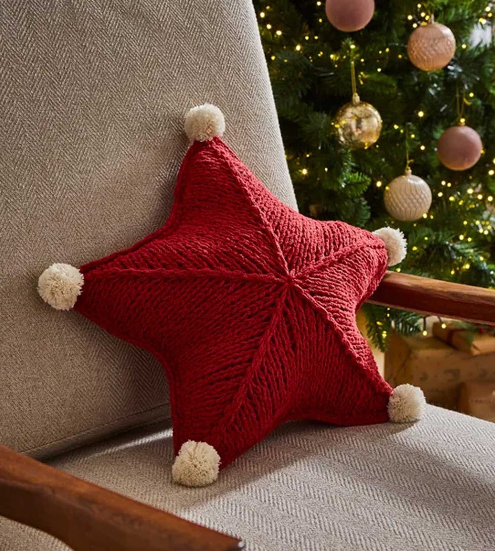 Red Knitted Star Cushion