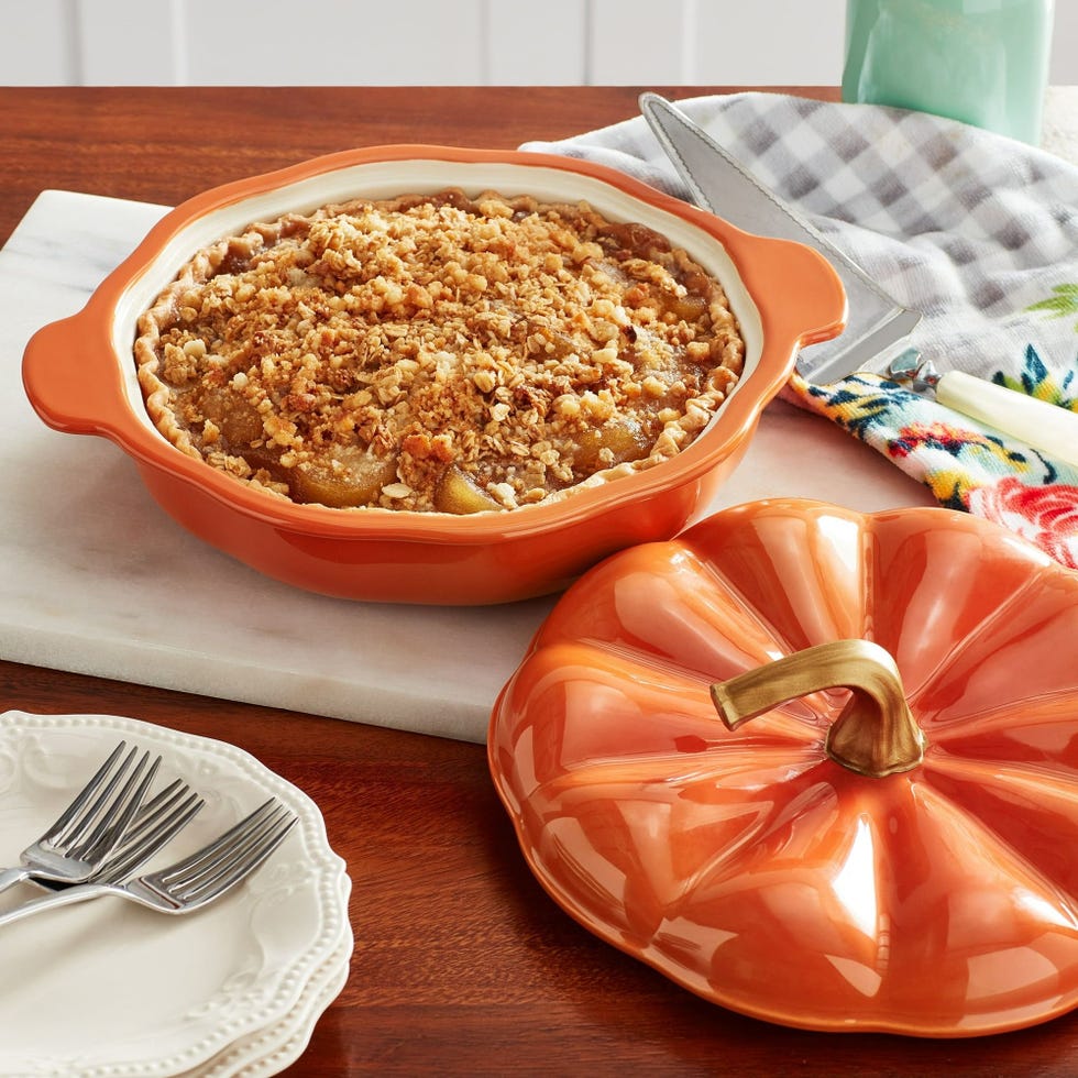 The Pioneer Woman – Stoneware Pumpkin Pie Dish in Orange