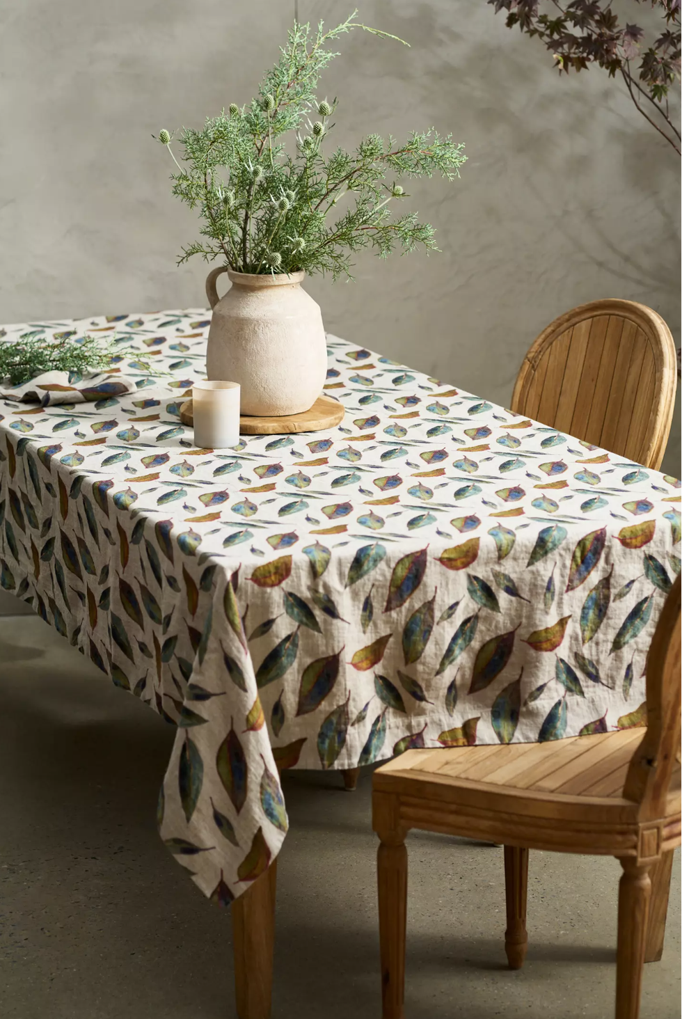 Linen tablecloth with autumn leaves