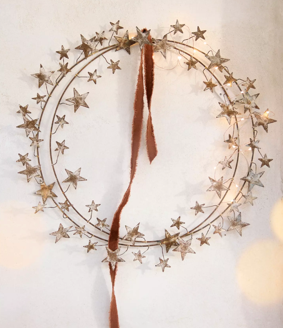 Star wreath made of aged iron