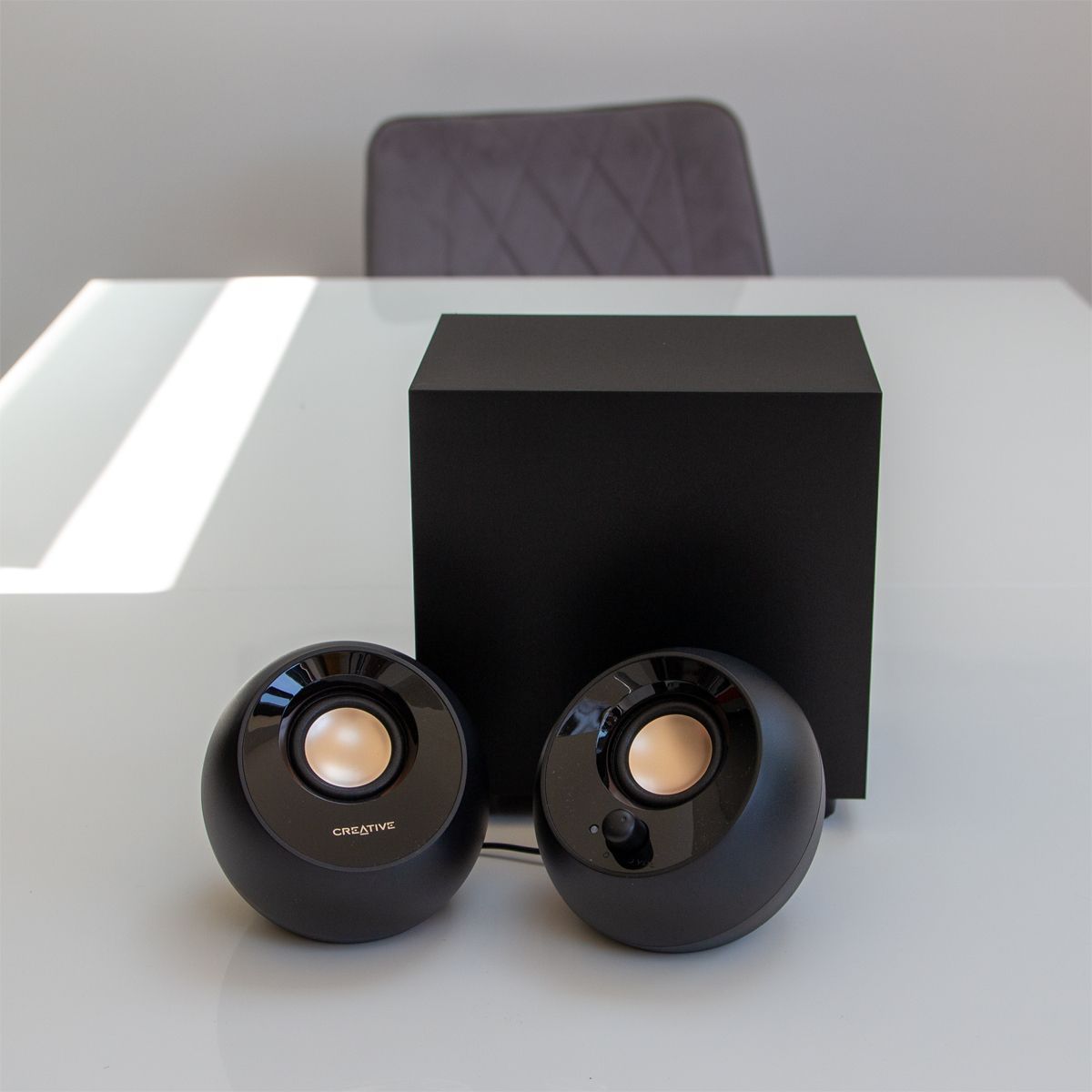 Creative desk speakers shops 2.1