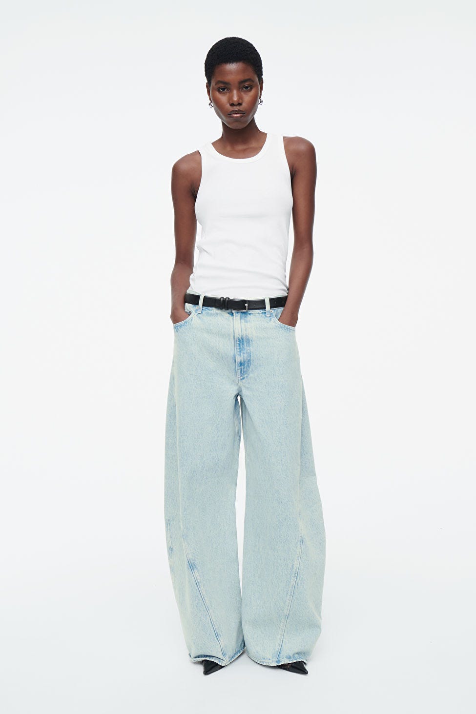 Twist barrel-Leg Jeans
