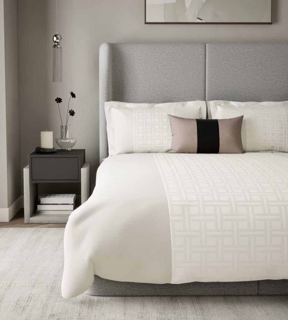 Geometric Sateen Jacquard Bedding Set