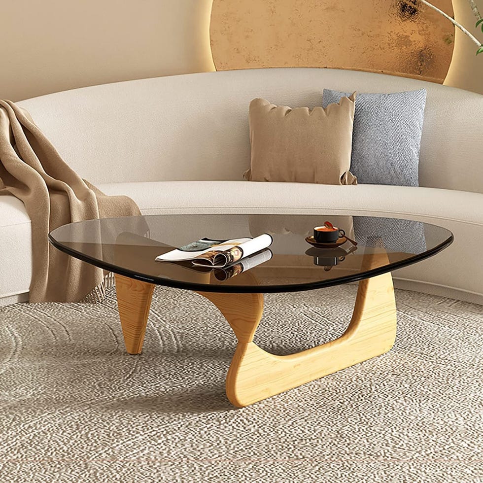 Mesa de centro triangular con tapa cristal