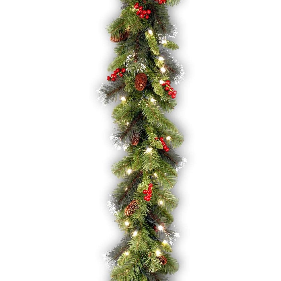 Outdoor Pre-Lit Spruce Garland 
