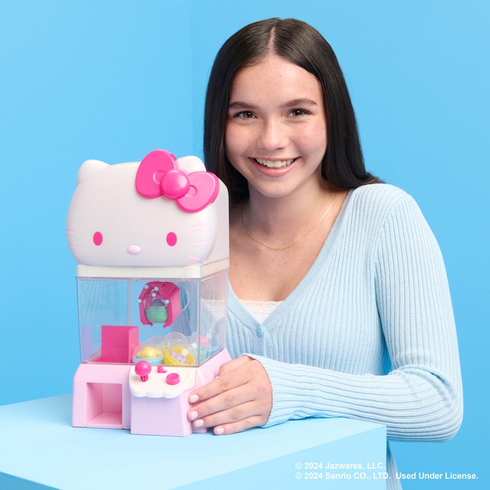 Hello Kitty and Friends Claw Machine