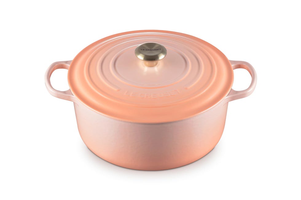 Signature Round Dutch Oven