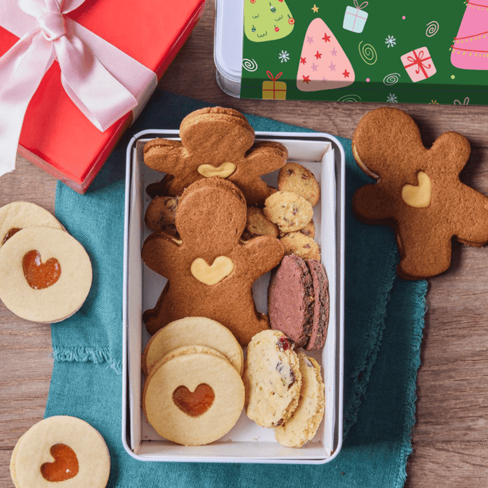 Christmas Biscuit Tin 180g