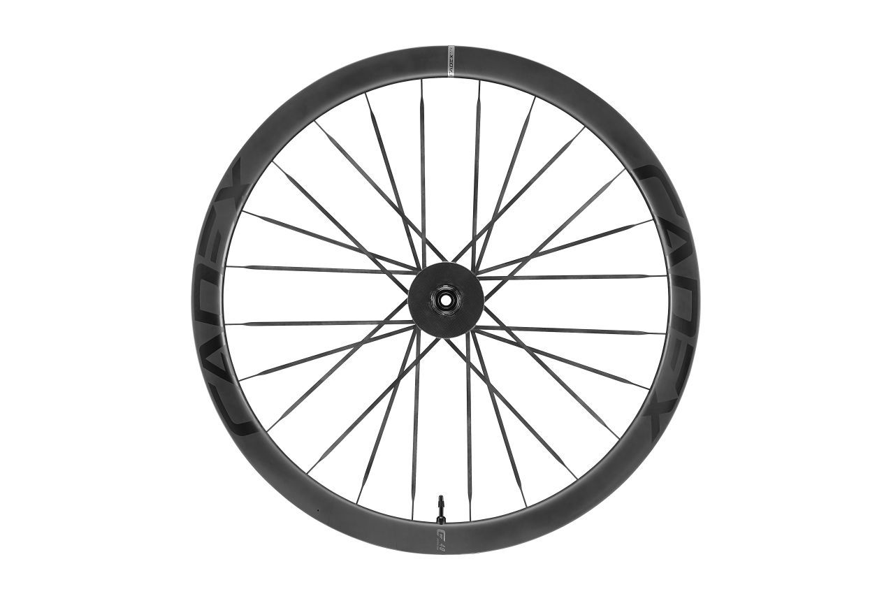 CADEX Max 40 Disc Tubeless ホイールセット（前後） Cadex's Max 40 Wheels Are Stiff as Hell and a Blast to Ride