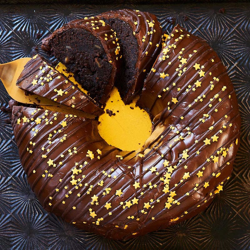 Chocolate & Orange Wreath Cake 1.7kg