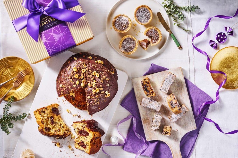 Taste the Difference Chocolate & Salted Hazelnut Panettone 800g