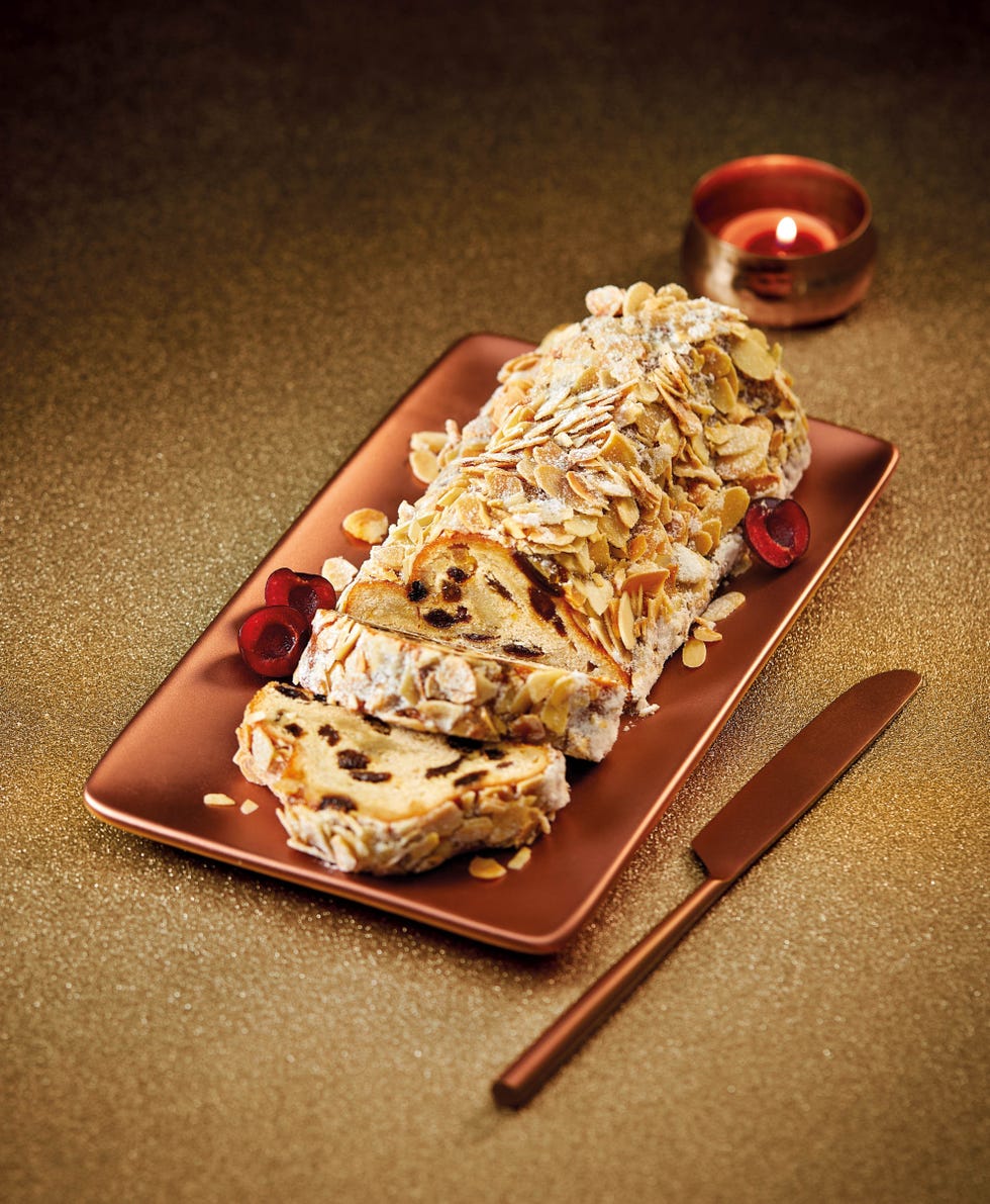 Specially Selected Luxury Topped Stollen 600g