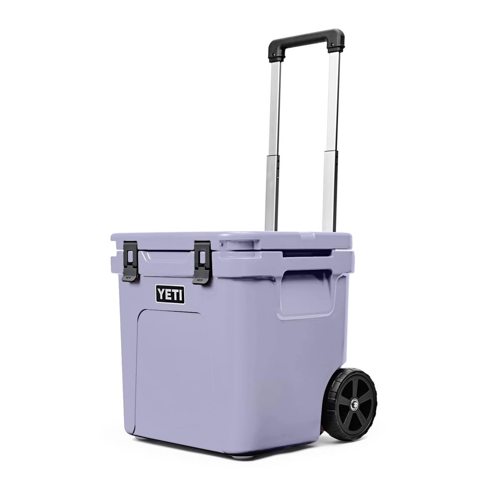 Roadie 48 Wheeled Cooler with Retractable Periscope Handle