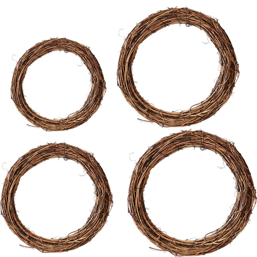 4 coronas de ratán