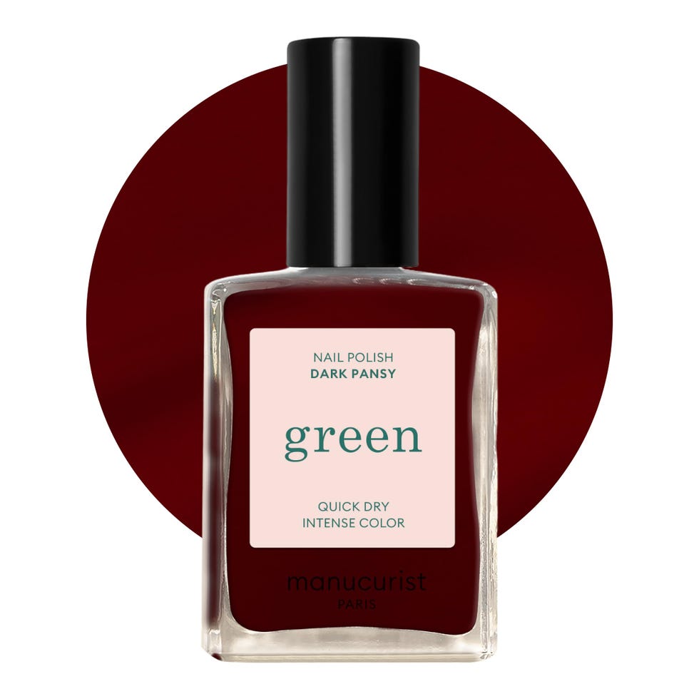 Esmalte de uñas burdeos