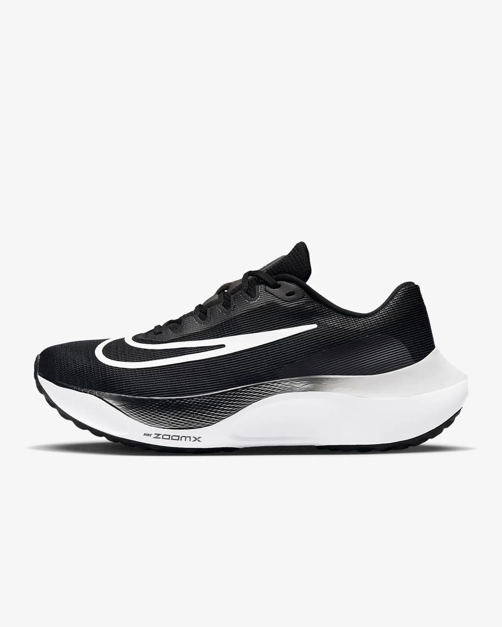 Zoom Fly 5 en color blanco y negro
