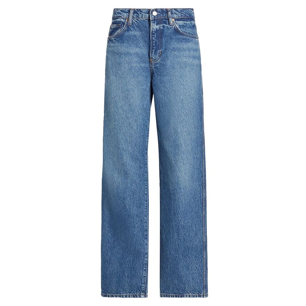 Val 90s jeans with a mid-rise and straight leg