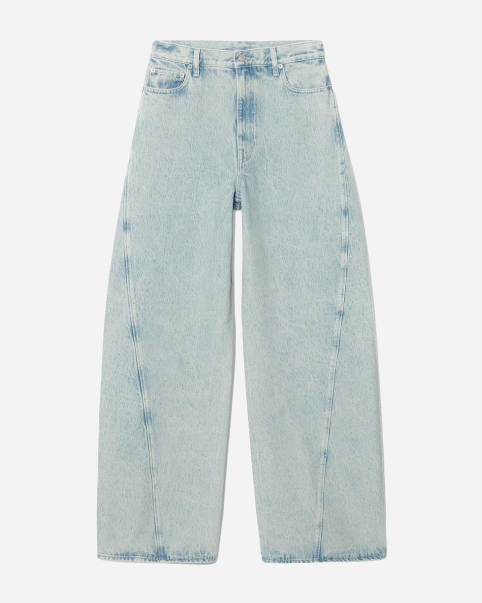 Jeans with a twisted leg