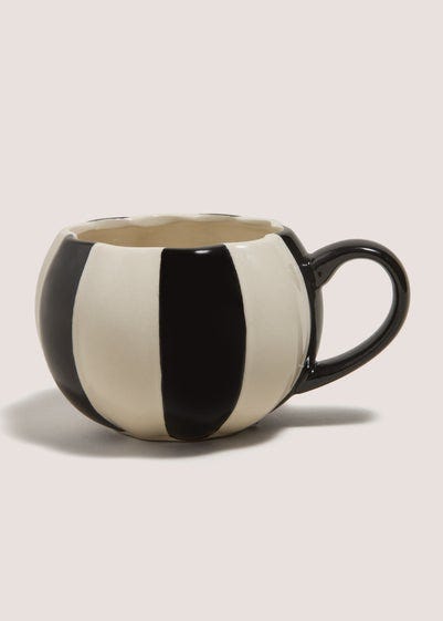 Halloween striped pumpkin mug