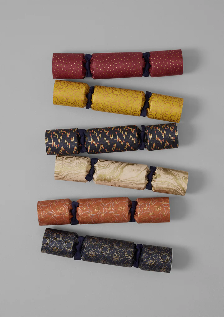 6 Paper Crackers