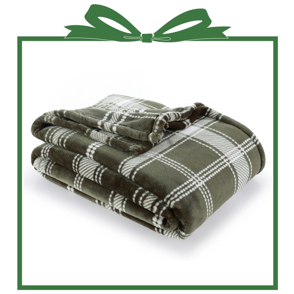 Better Homes & Gardens Recycled Heavyweight Plush Throw