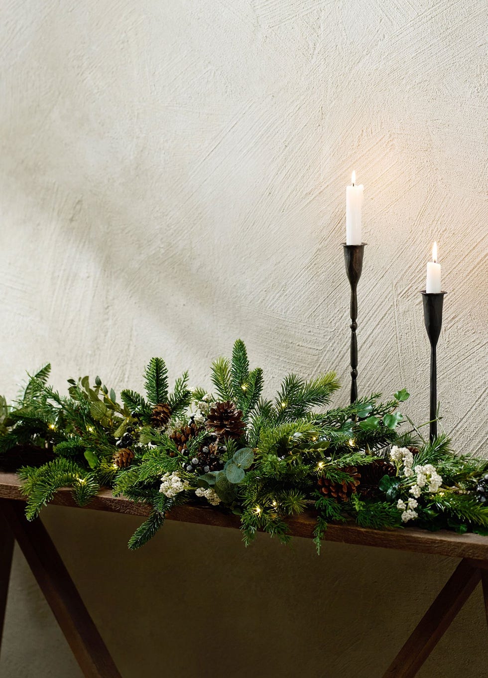 180cm Pre-Lit Ultimate Pinecone Centrepiece Garland