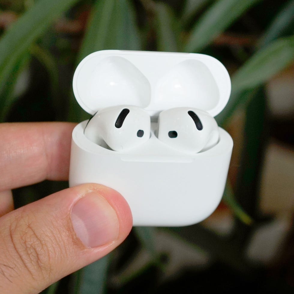 AirPods 4