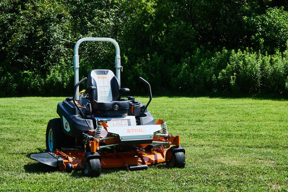 RZA 760 Zero Turn Riding Lawn Mower