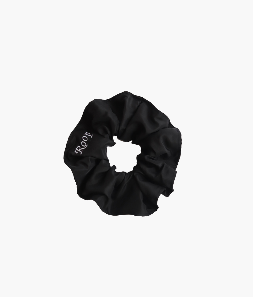 Melissa scrunchie in black taffeta