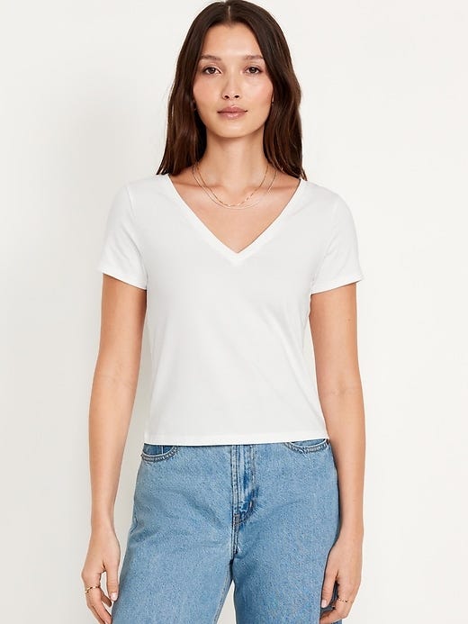 Bestee V-neck T-shirt