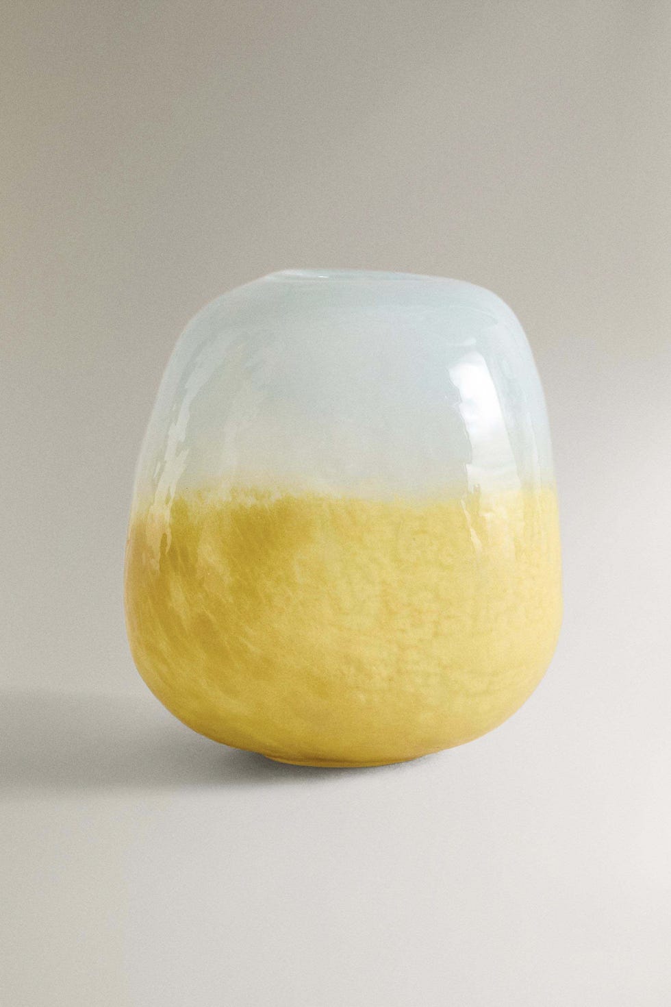 Glass vase