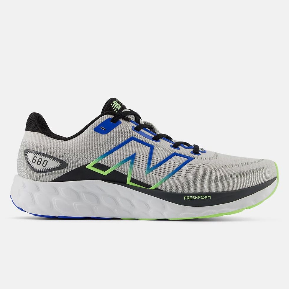 New Balance 680 v8