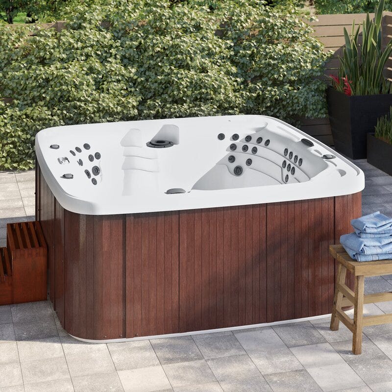7-Person Hot Tub 7-Person Hot Tub