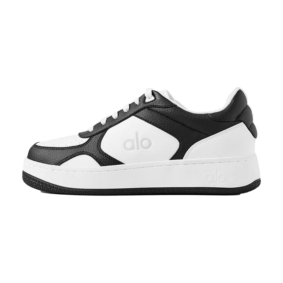 x 01 Classic Sneaker