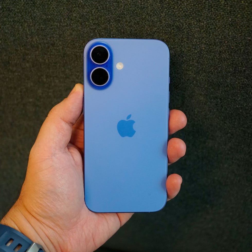 iPhone 16