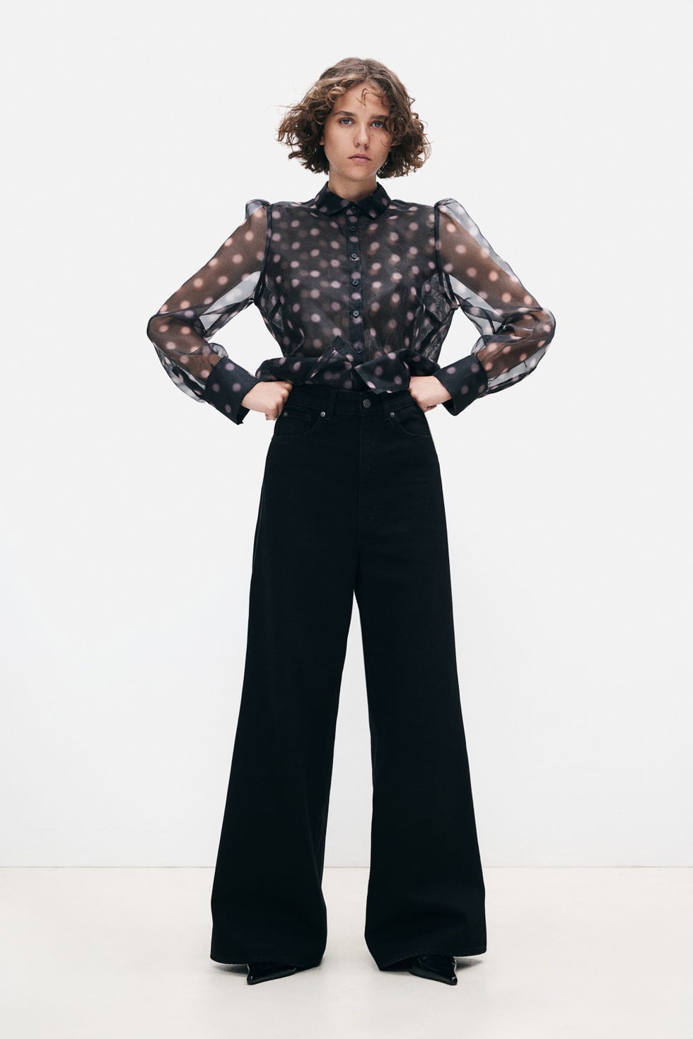 Puff-sleeved organza shirt