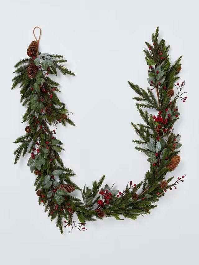 Berries and Pine Cones Garland, L180cm