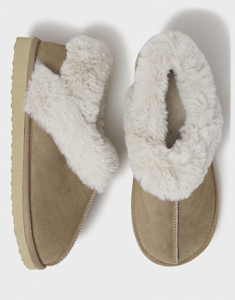 Suede Slipper in Tan