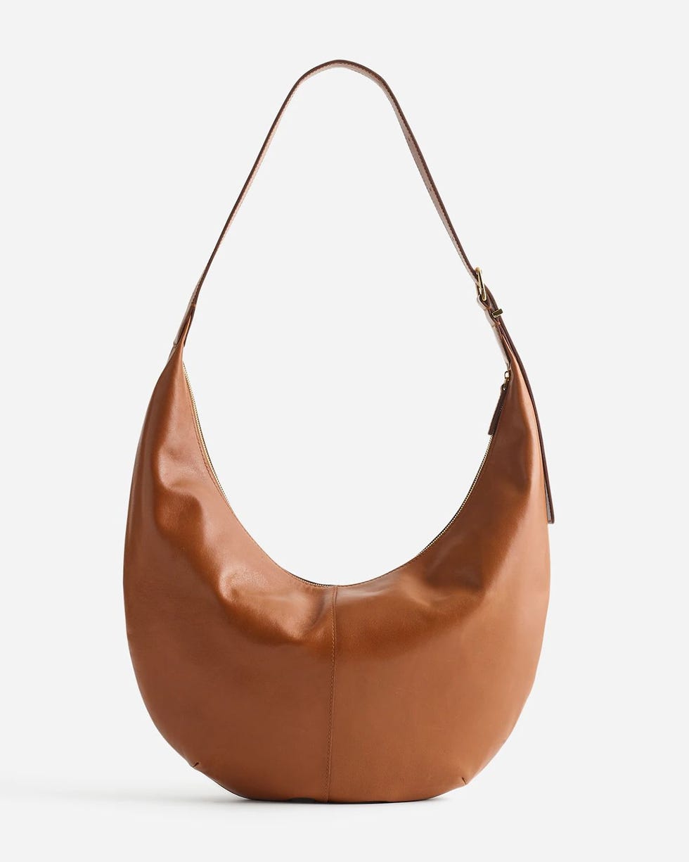 The Essential Curve Shoulder Bag