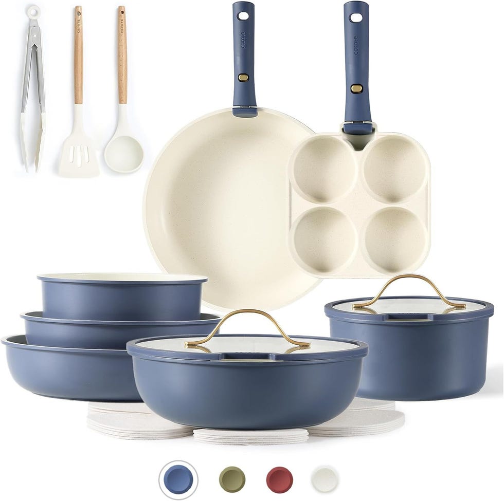 Pots and pans set