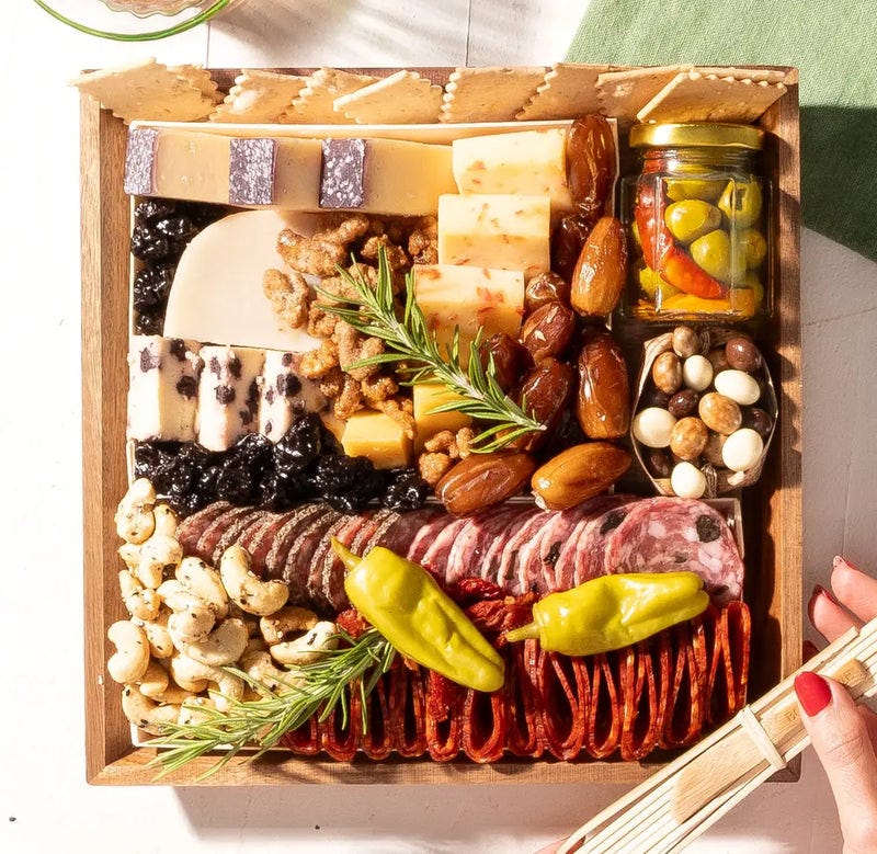 Tábua Clássica de Queijos e Charcutaria